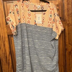 LuLaRoe Pink Graphic Short Sleeve Blouse